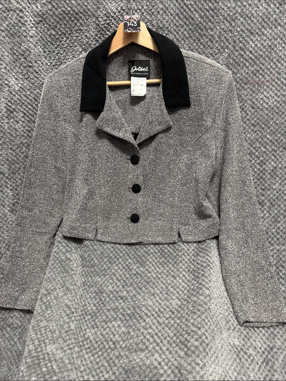 SOLD Vintage JOLIBEL  CROPPED BLAZER PTP  22.5”